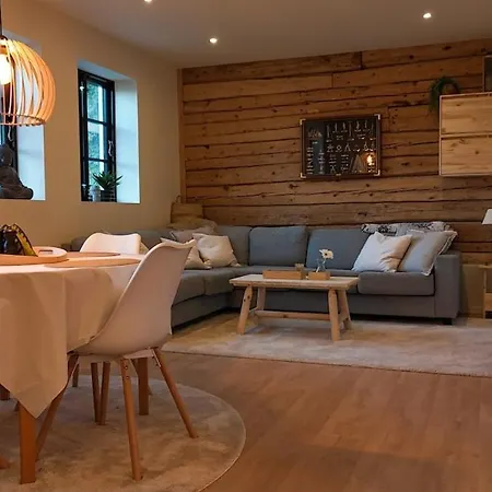 Sentral Og Koselig Hjem I Apartamento Arendal