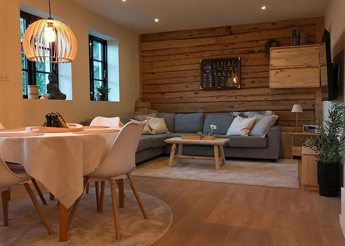 Sentral Og Koselig Hjem I Apartamento Arendal